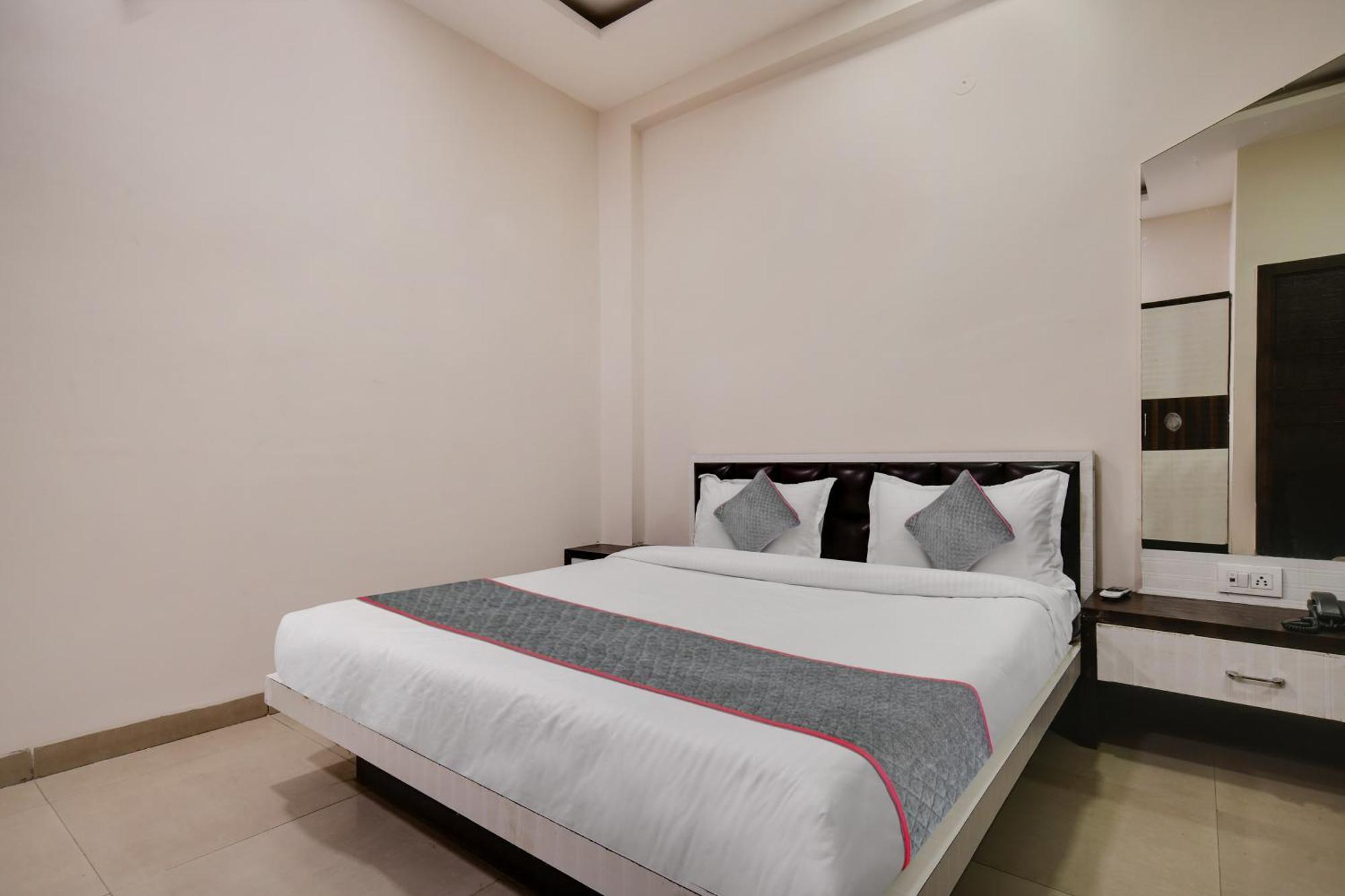 Townhouse Prime Stay Indore Exterior photo