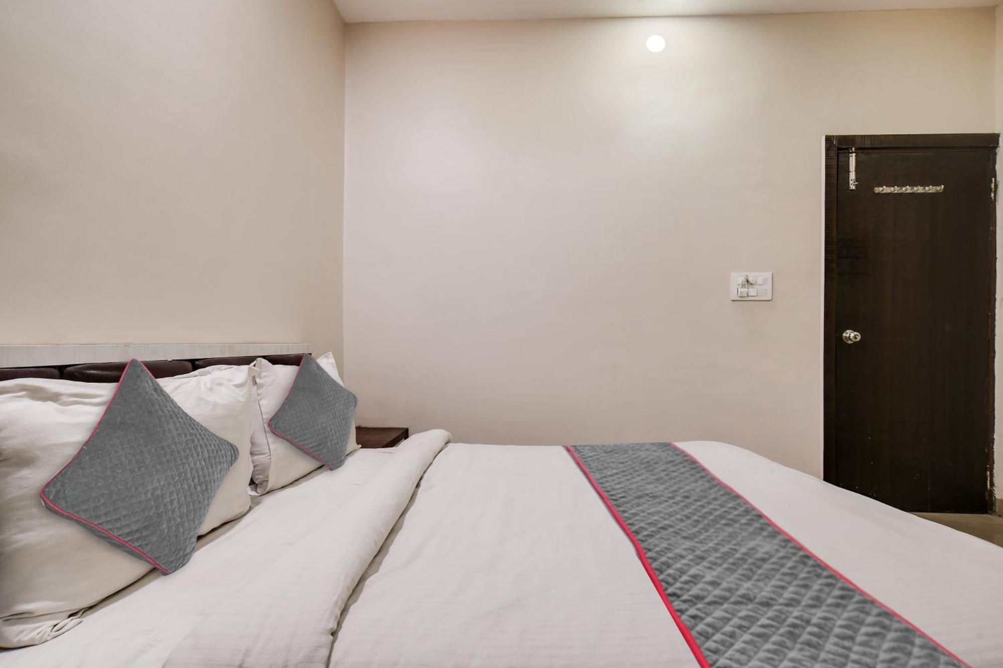 Townhouse Prime Stay Indore Exterior photo